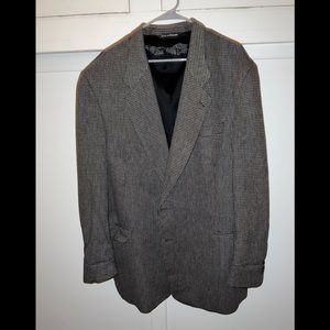 BLACK AND WHITE PATTERNED BLAZER